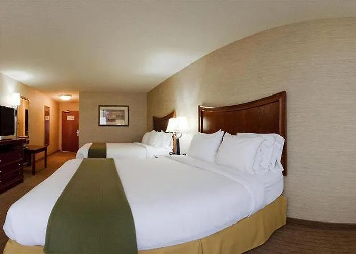 Hotel Express & Urbana-champaign-u Of I Area By Ihg