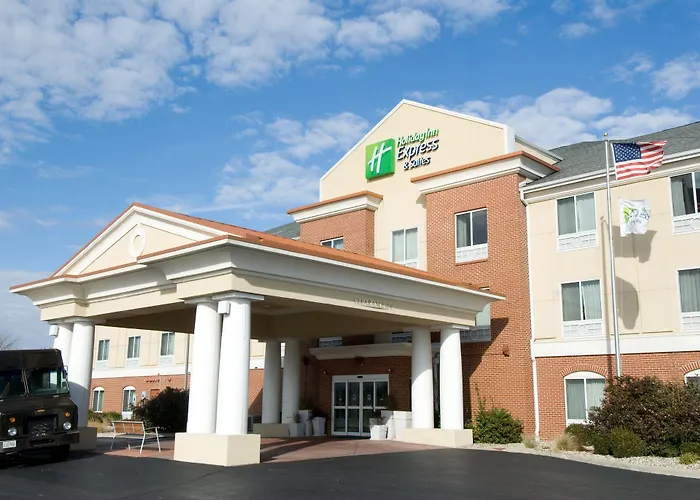 Express & Urbana-champaign-u Of I Area By Ihg Hotel