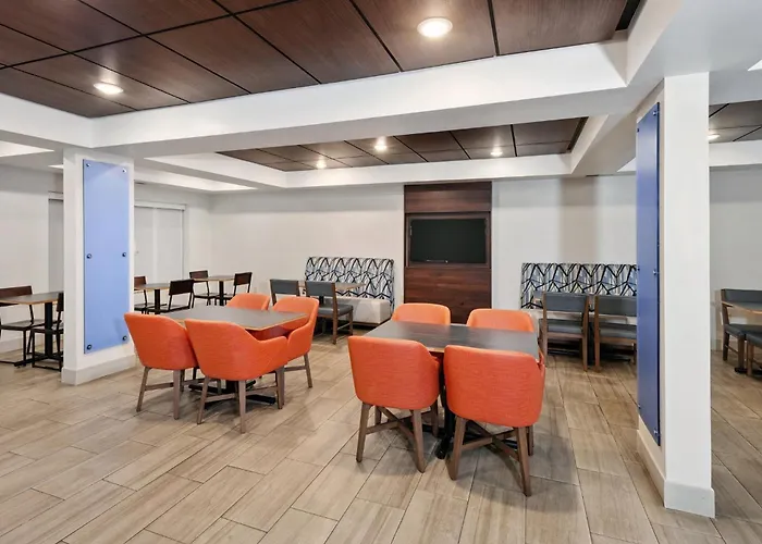 Express & Urbana-champaign-u Of I Area By Ihg Hotel Champaign