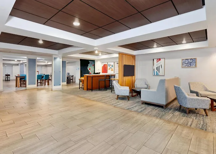 Hotel Express & Urbana-champaign-u Of I Area By Ihg Champaign