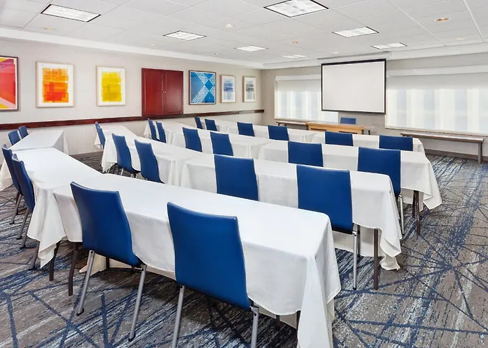 Express & Urbana-champaign-u Of I Area By Ihg Hotel Champaign