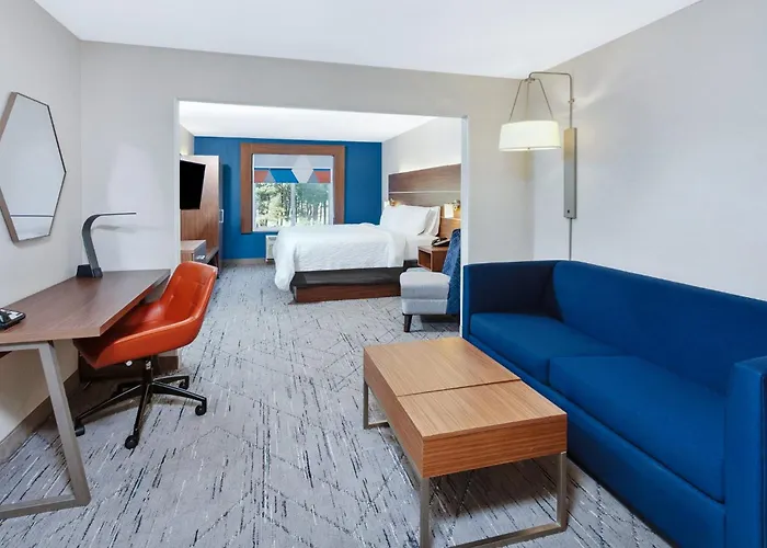 Hotel Express & Urbana-champaign-u Of I Area By Ihg 3*