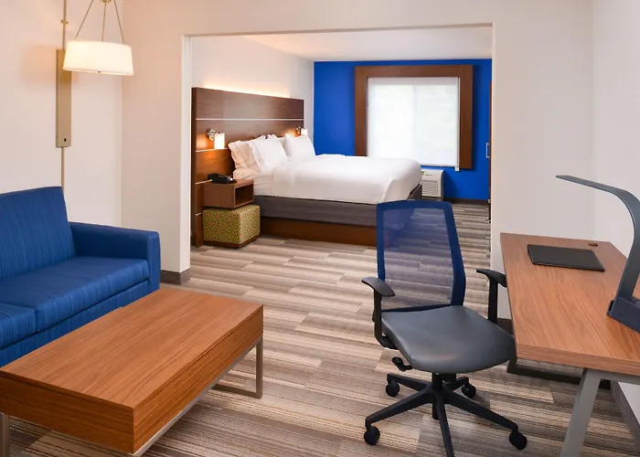 Express & Urbana-champaign-u Of I Area By Ihg 3*