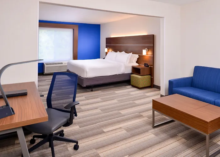 Hotel Express & Urbana-champaign-u Of I Area By Ihg 3*