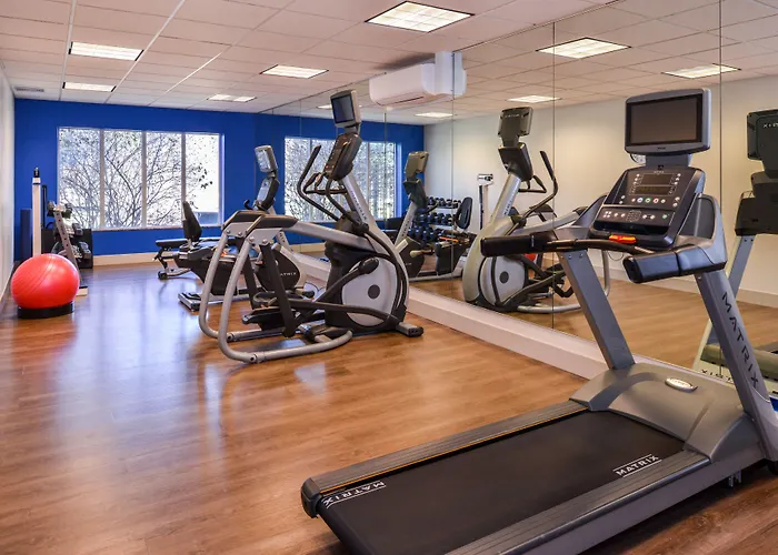 Express & Urbana-champaign-u Of I Area By Ihg Hotel