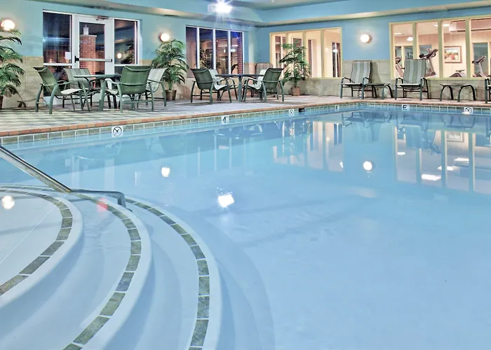 Express & Urbana-champaign-u Of I Area By Ihg