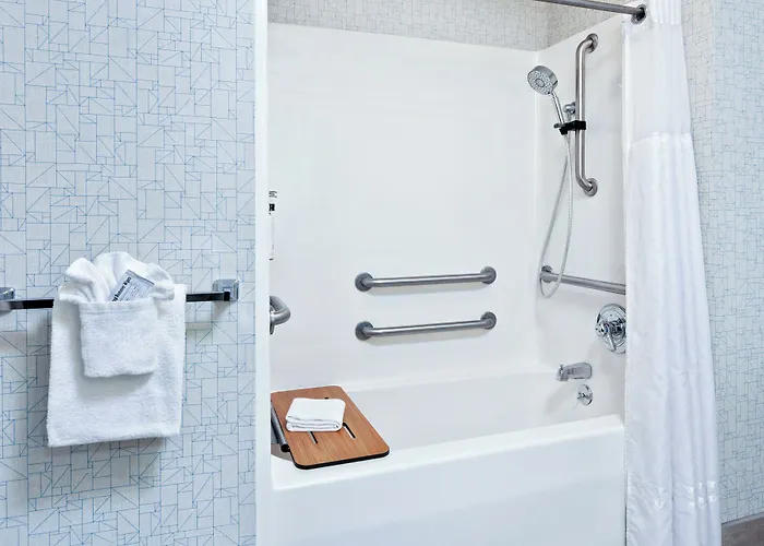 Hotel Express & Urbana-champaign-u Of I Area By Ihg