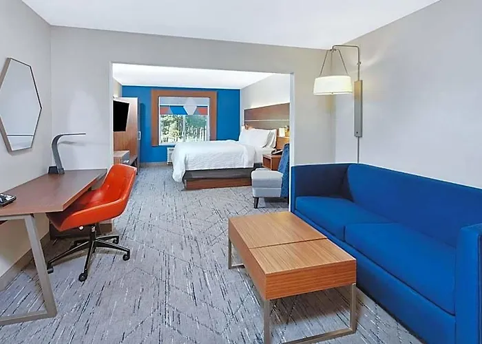 Express & Urbana-champaign-u Of I Area By Ihg 3*