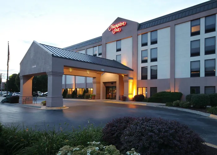 Express & Urbana-champaign-u Of I Area By Ihg Champaign